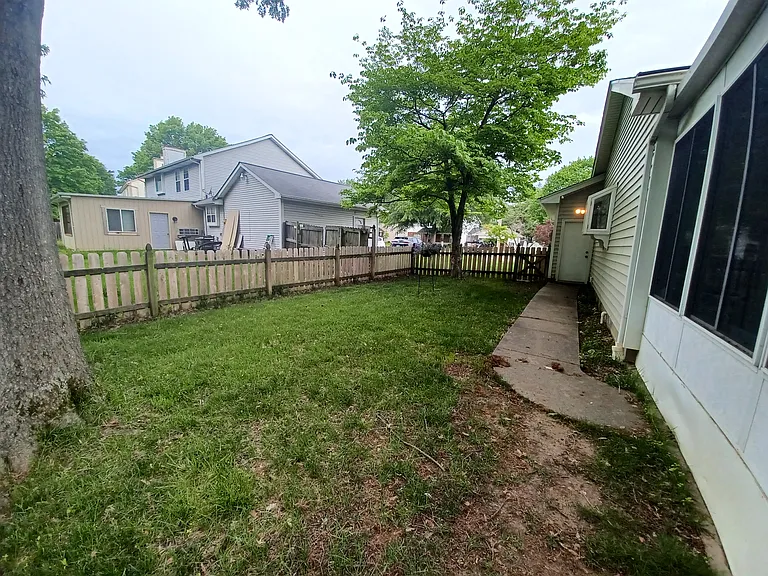 1021 Edgewood Dr — Photo 30