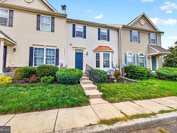 2nd image of 970 Alexandria Way