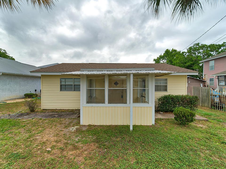 1st image of 320 Placido Pl