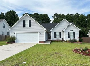 530 Sunpointe Dr, Hope Mills, NC 28348