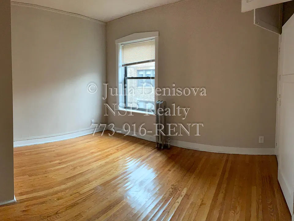 1323-41 W Estes Ave