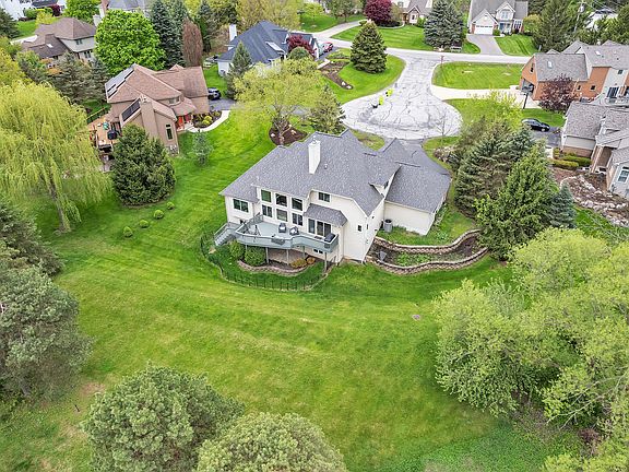 4th image of 4884 Troon Ct