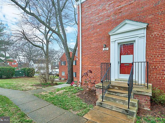 3rd image of 3517 Martha Custis Dr