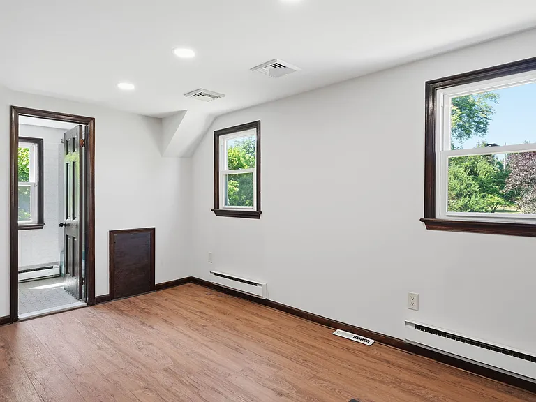 612 Bustleton Pike — Photo 40
