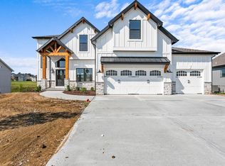 4726 NW Sienna Rdg, Riverside, MO 64150