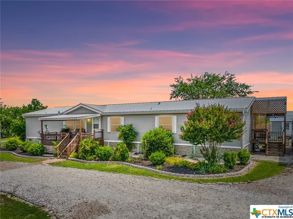 121 Airport Rd, Gatesville, TX 76528