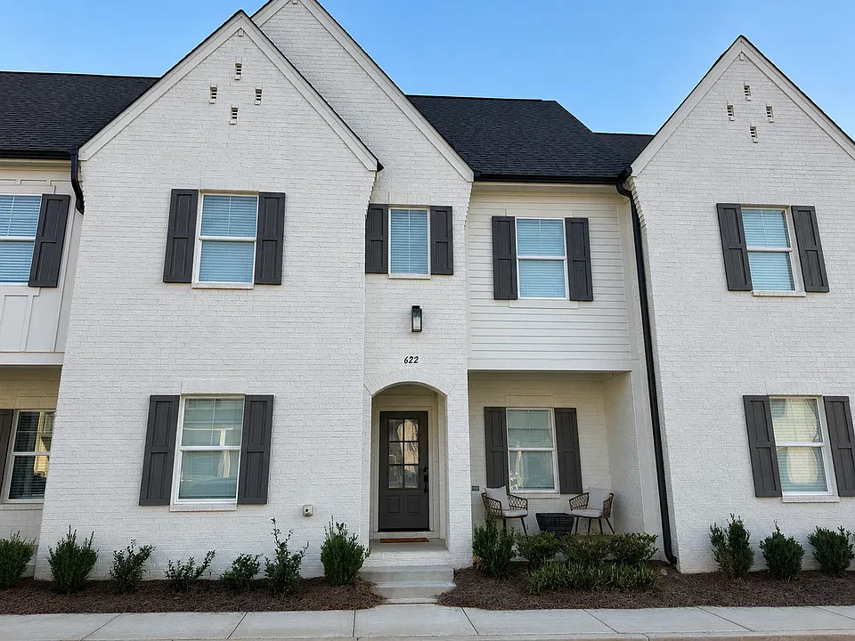 622 Cottage Cv
