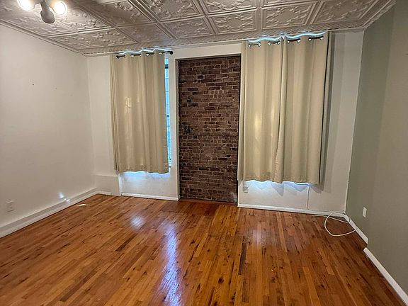 4th image of 21 Orchard St #2A