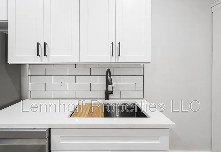 28 Clark St #1 — Photo 3