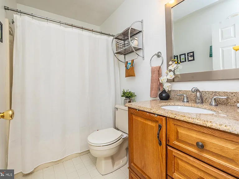 517 Summercroft Dr — Photo 29