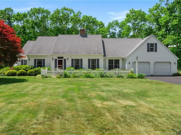 9 Mackinnon Place, East Lyme, CT 06333