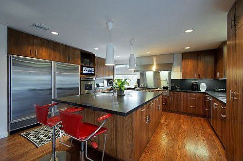 2nd image of 3401 Cabrillo Blvd