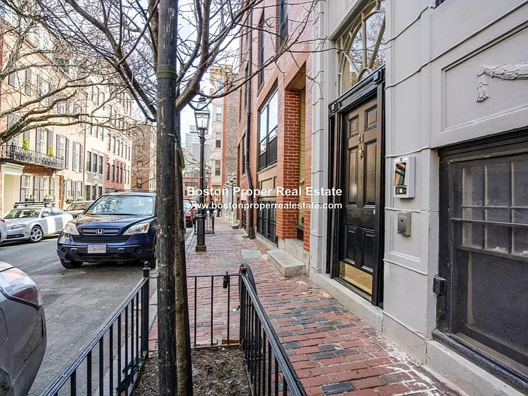 24 Phillips St #4 — Photo 7