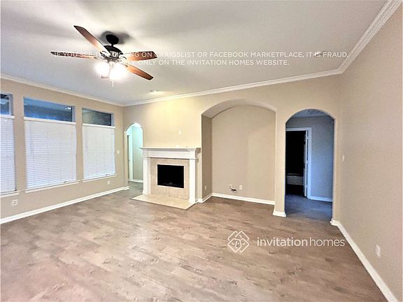 5th image of 1104 Miramar Ave