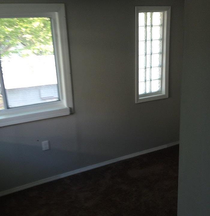 2nd image of 678 Jessamine Ave E