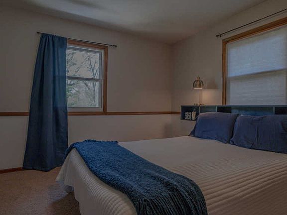 3rd image of 6910 Brownell Ct SE