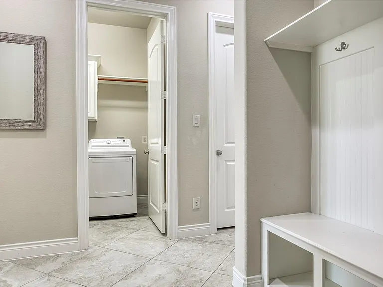 29114 Davenport Dr — Photo 40