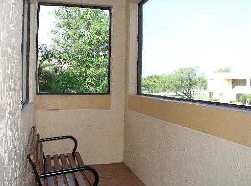 3rd image of 163 Lakeview Dr APT 201