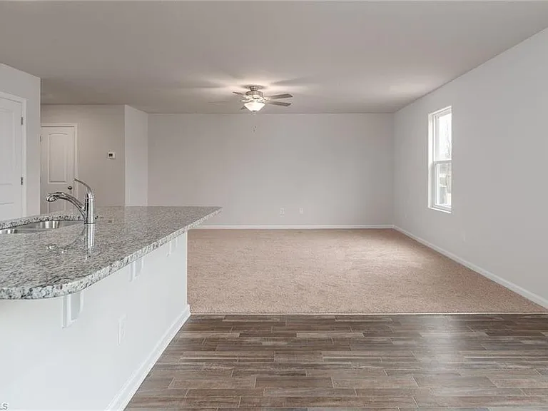 2106 Briar Run Dr — Photo 4