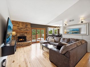 12810 Essex Way, Apple Valley, MN 55124