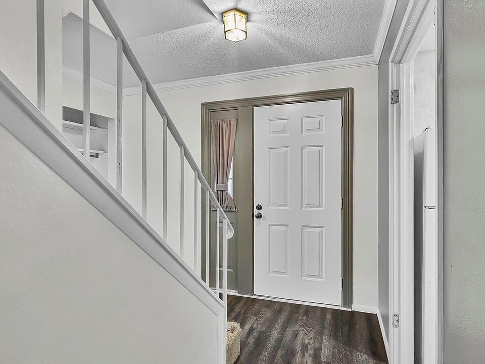 1st image of 10403 Corbeil Dr