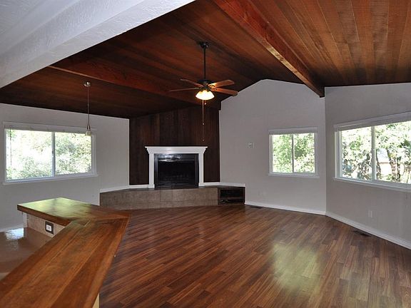 3rd image of 13610 Torrey Pines Dr