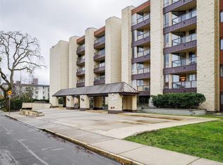 1745 Leighton Rd #213, Victoria, BC V8R6R6