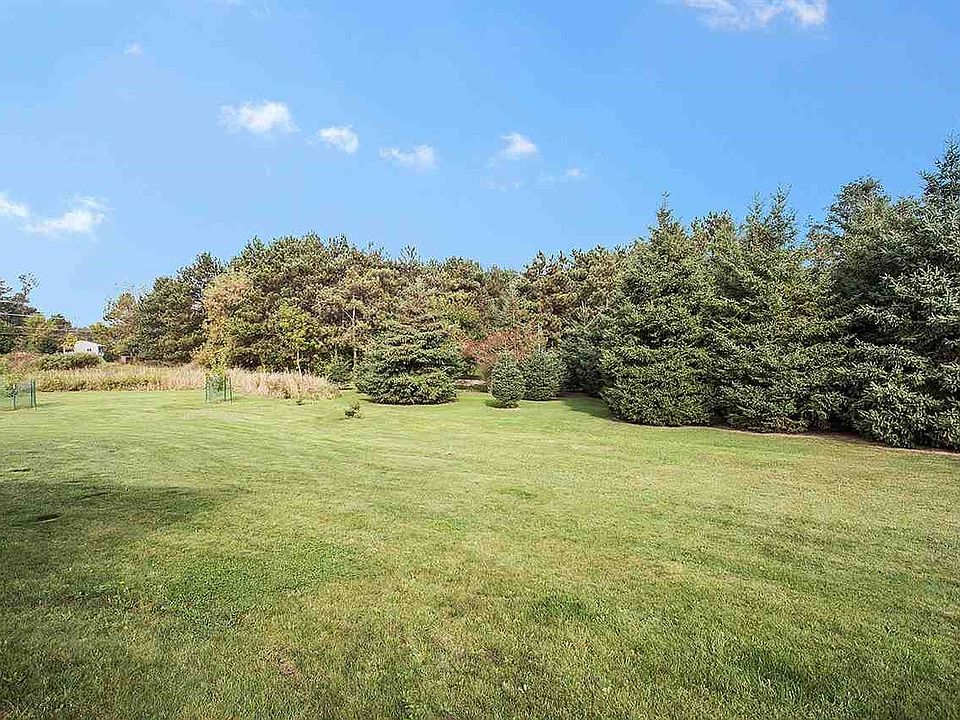 2nd image of Crystal Springs Dr