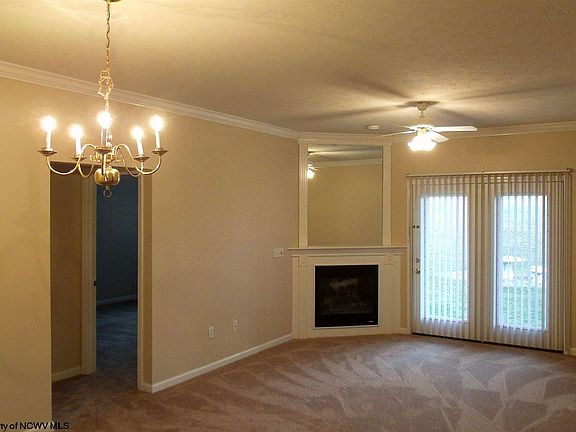 3rd image of 206 Mountain Golf Dr