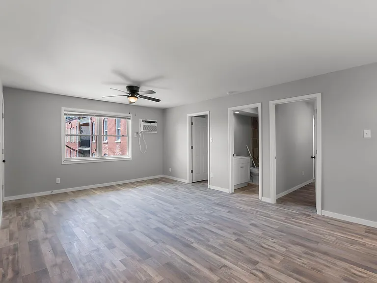 136 S Lorimier St #6 — Photo 6