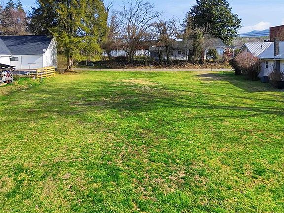 2nd image of 74 Spring St