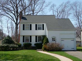 301 Auburn Rd, West Hartford, CT 06119