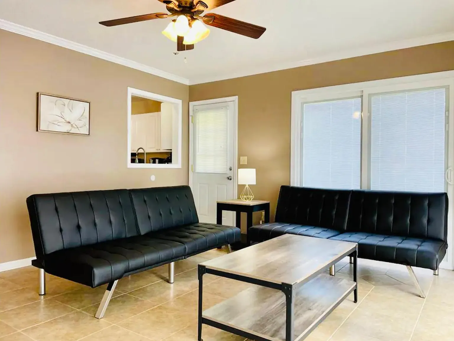 3 bed, 1601 sqft, $2,300 — Photo 3