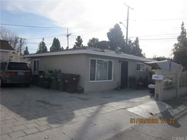 1050 W Walnut St, Santa Ana, CA 92703