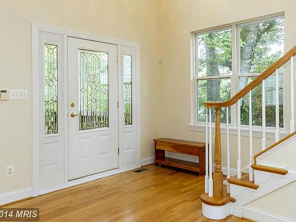 3rd image of 518 Beall Ave