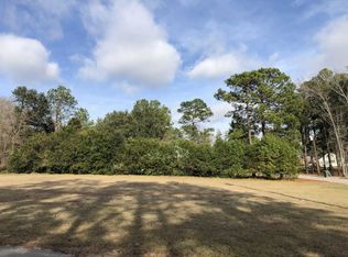 105 Walnut Ave, Hamlet, NC 28345