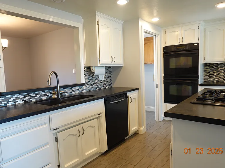 3801 Yellowstone Ct — Photo 11