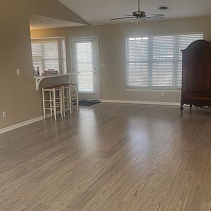 2nd image of 4720 Beechwood Trl