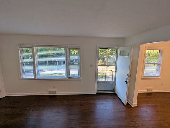 4th image of 2503 McCurdy Way