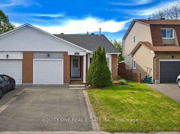 1112 Burgundy Ln, Ottawa, ON K1C 2M8