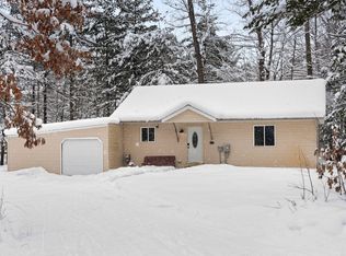 880 Cedar Trl, Interlochen, MI 49643