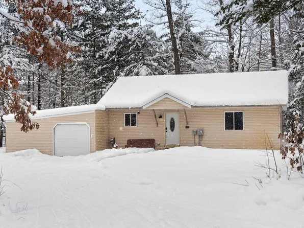 880 Cedar Trl, Interlochen, MI 49643