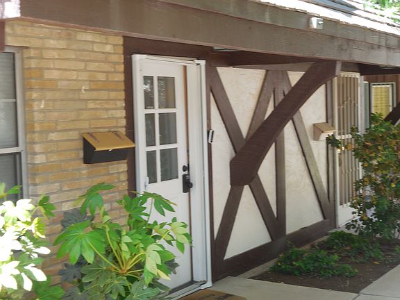 3rd image of 350 Thunderbird Dr Unit 20-1