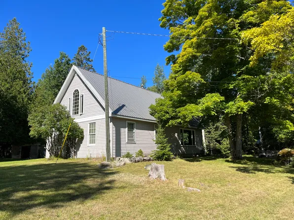 1320 S White Rd, Cedarville, MI 49719