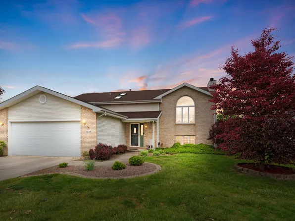 1421 Capri Ln, Dyer, IN 46311