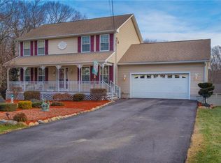 211 Mohawk Trl, Cranston, RI 02921