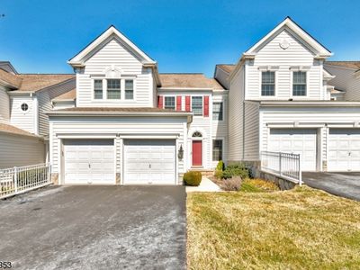 8 Congressional Ln, Totowa, NJ, 07512