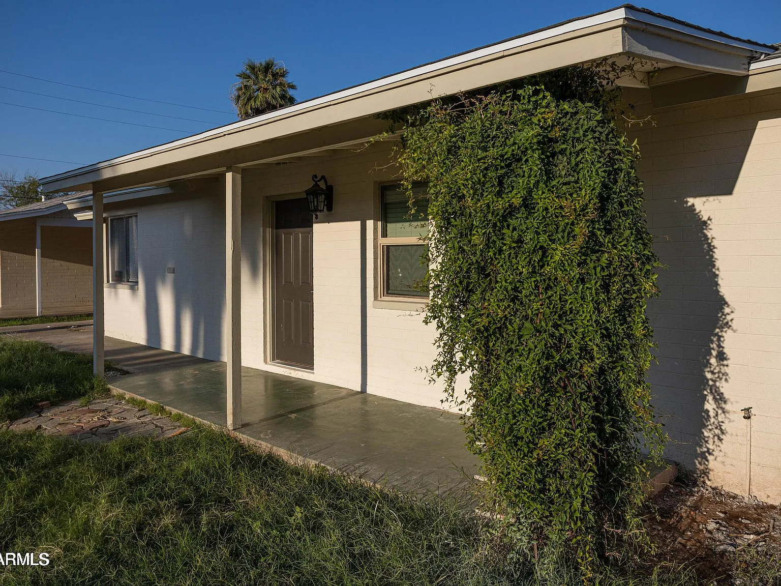 3 bed, 1200 sqft, $2,100 — Photo 2