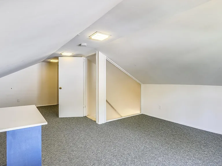 3303 Winnett Rd — Photo 35