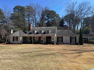 3121 Brookwood Rd, Mountain Brook, AL 35223